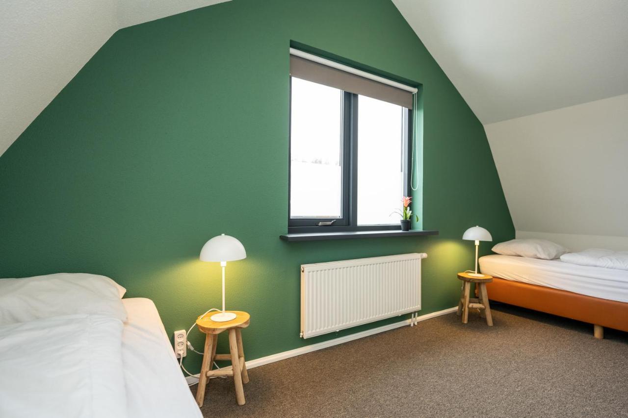 'T Eibernest Villa De Cocksdorp  Bagian luar foto