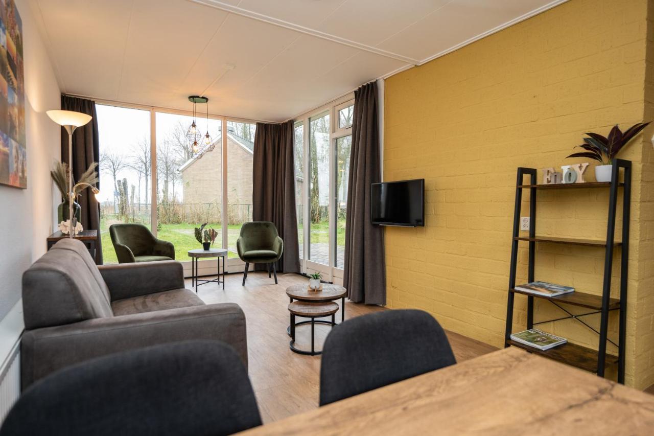 'T Eibernest Villa De Cocksdorp  Bagian luar foto