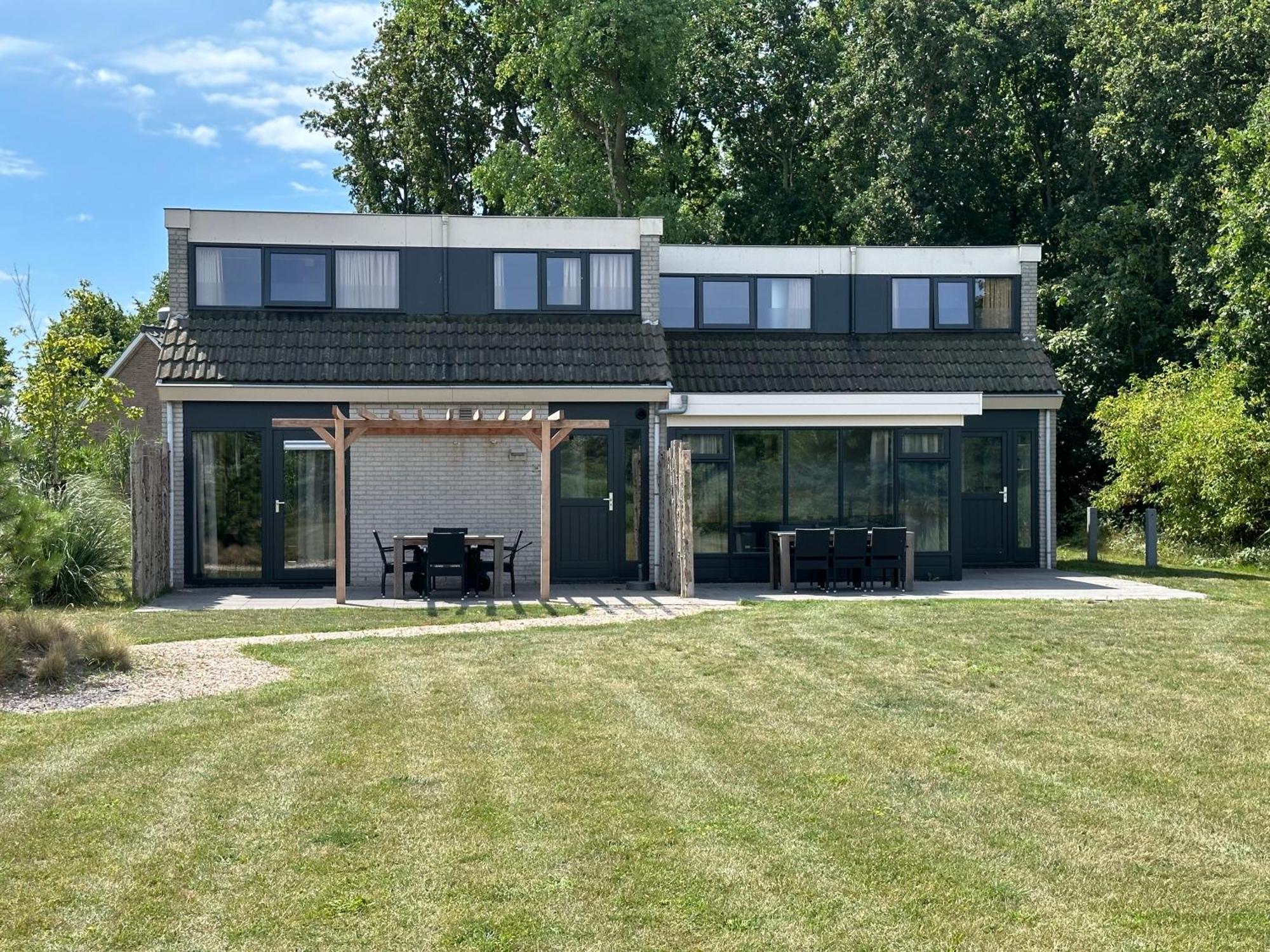 'T Eibernest Villa De Cocksdorp  Bagian luar foto